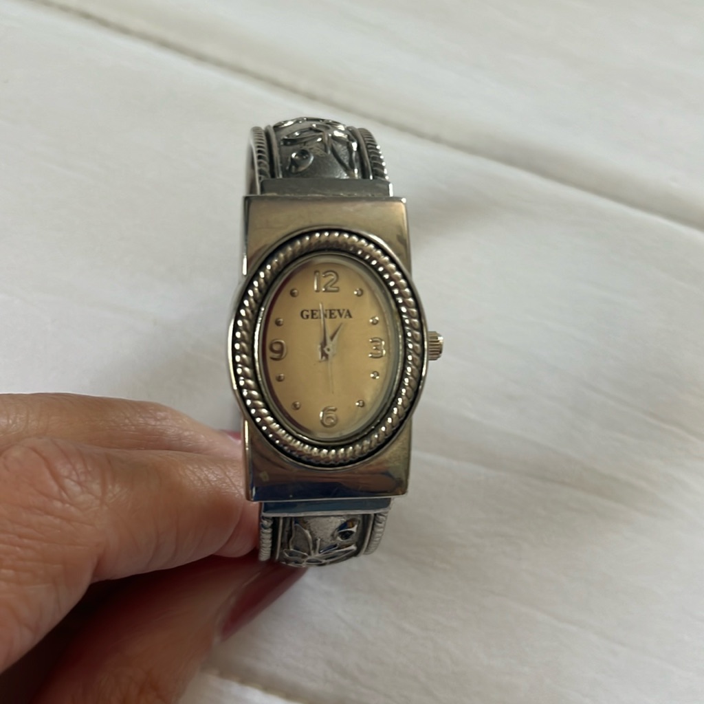 Geneva Vintage Wrist Watch Geneva Vintage Wrist Watch